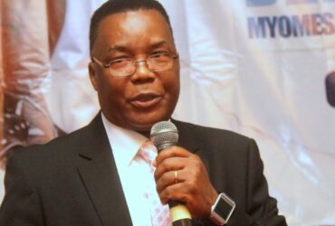 Dr Antoine Modia Owanjo plaide pour la santé gynécologique des femmes