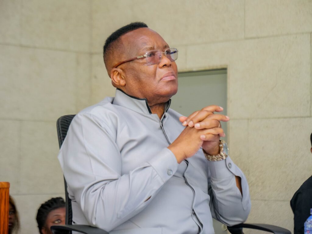 Le Professeur Docteur Antoine Modia O’Yandjo